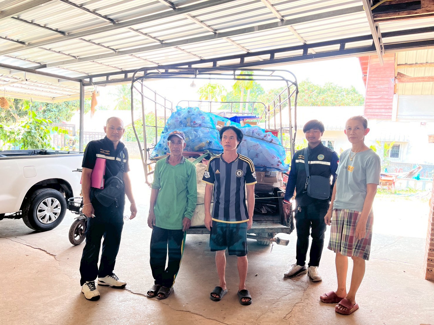 ประชาสัมพันธ์โครงการธนาคารขยะ กองสาธารณสุขและสิ่งแวดล้อม ลงพื้นที่ชุมชน หมู่ที่ 4 บ้านโพธิ์ทอง และหมู่ที่ 8 บ้านดอนแดง